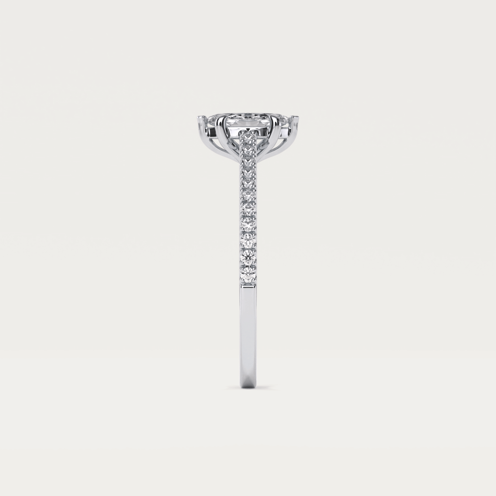 marquise slebet diamantring som fremstilles i platin