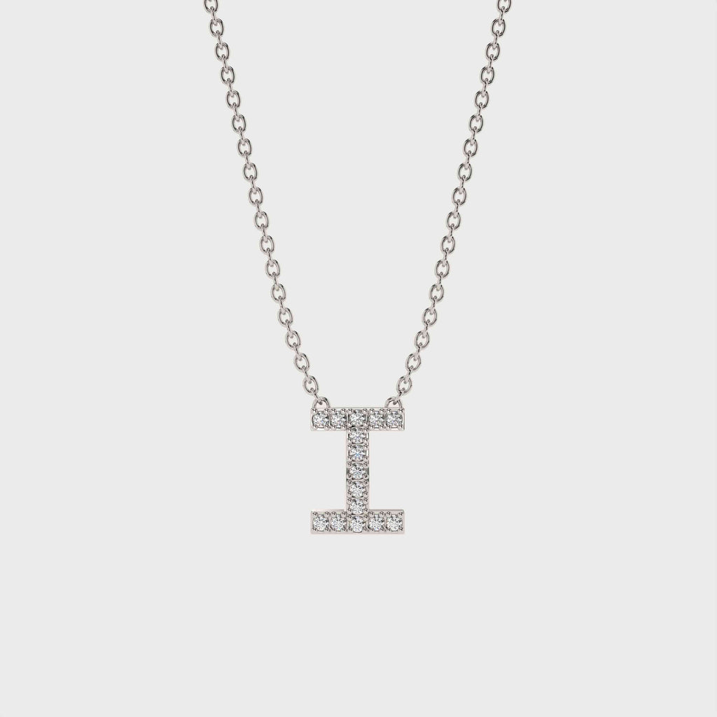 I Halskæde med bogstav og diamanter i 14 karat hvidguld fra Jonatan Dror