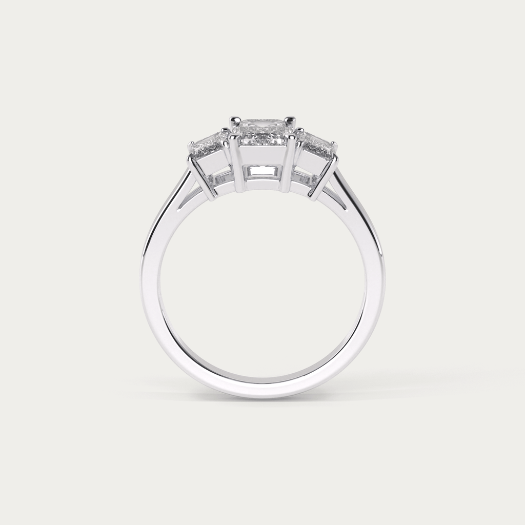 Forlovelsesring i platin og diamanter