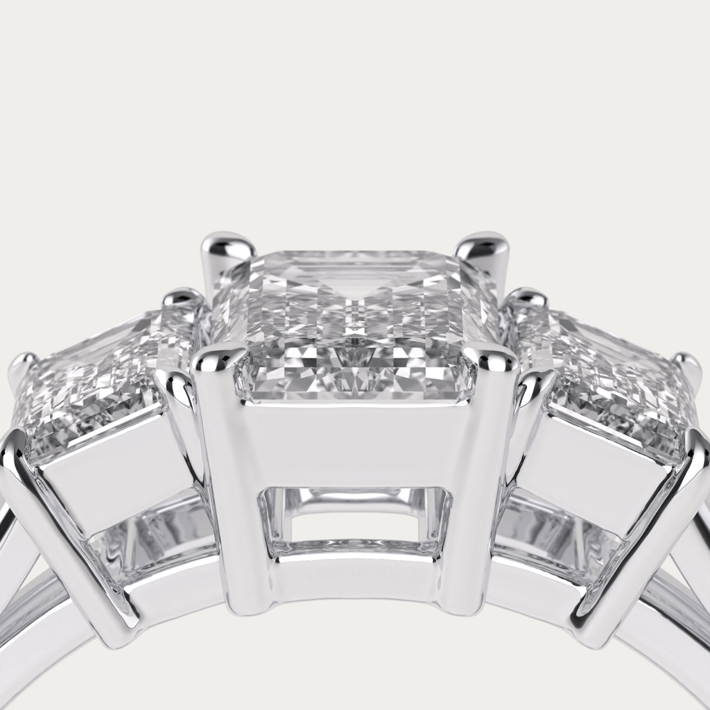 Forlovelsesring i platin og diamanter