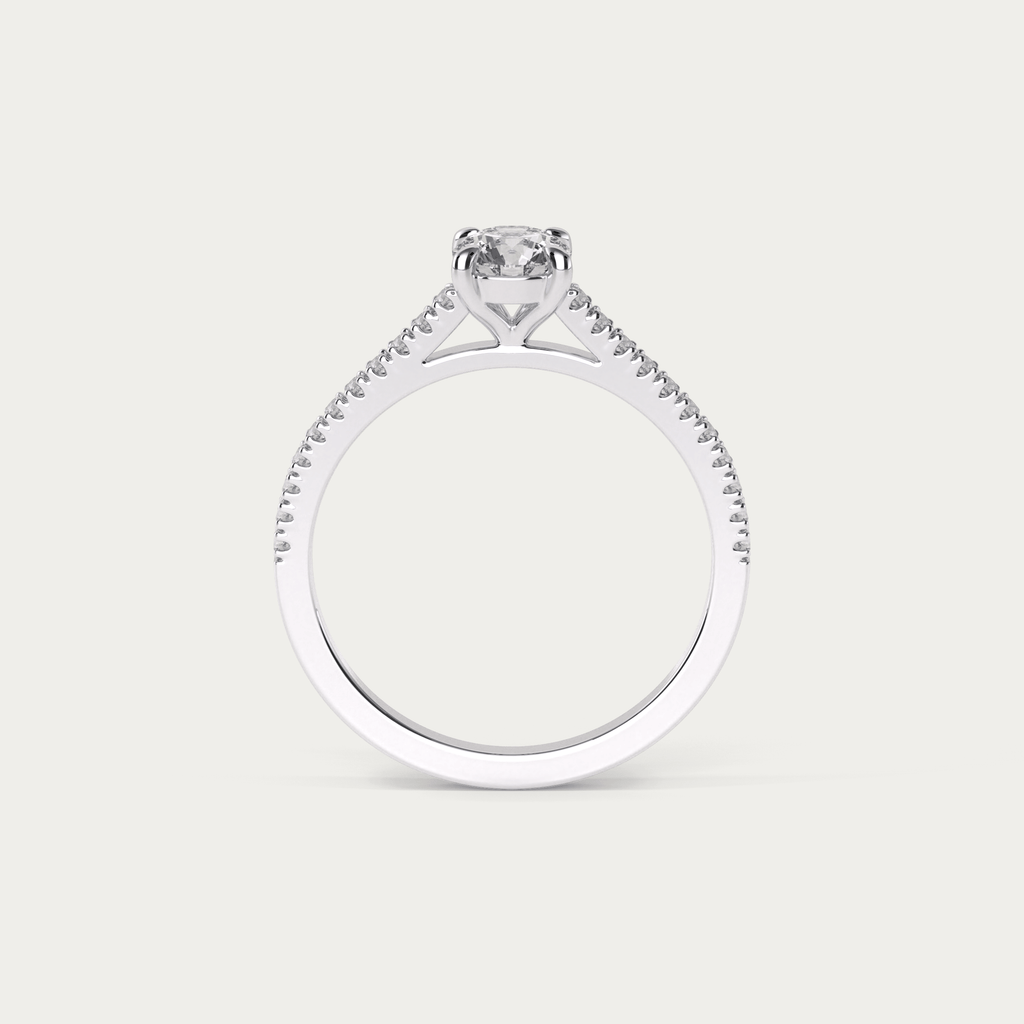 forlovelsesring i platin med diamanter