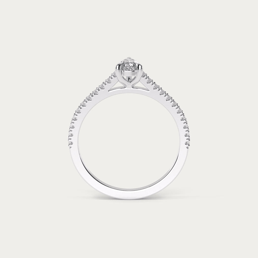forlovelsesring i platin med pæreslebet diamant 