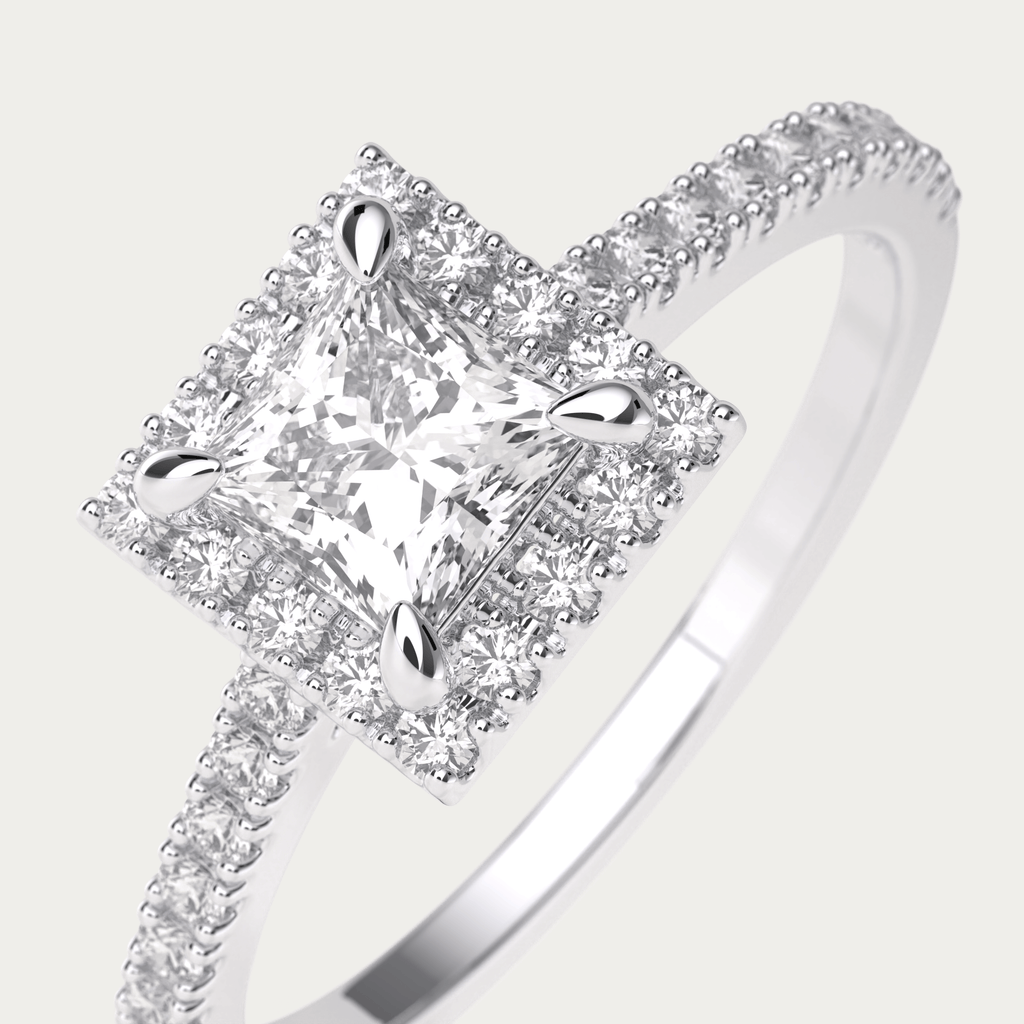 forlovelsesring i platin med princess cut diamant