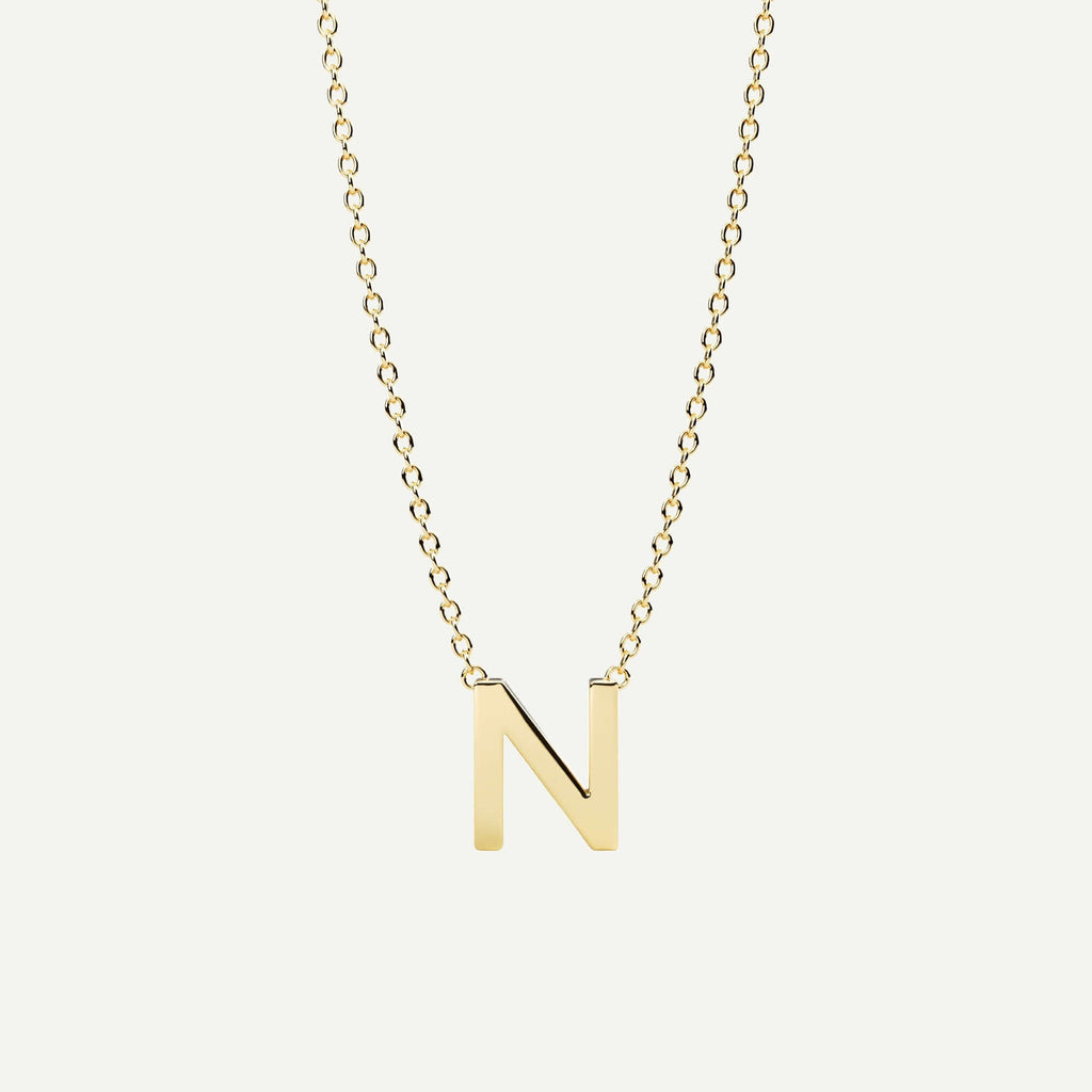 Halskæde med bogstav N i 14 karat guld fra Jonatan Dror