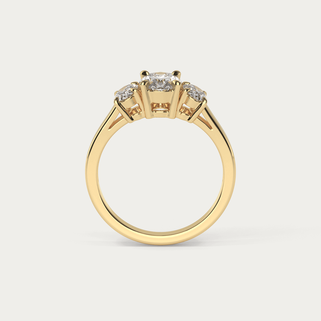 Trestensring med ovale diamanter i 18 karat guld og GIA certifikat