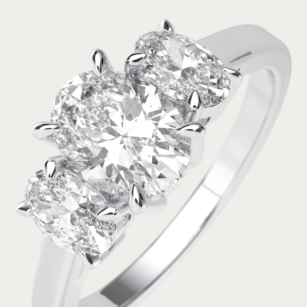 Forlovelsesring i platin og diamanter