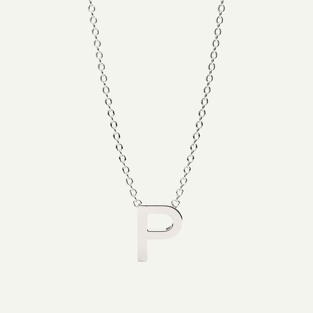 Halskæde med bogstav P i 14 karat hvidguld fra Jonatan Dror