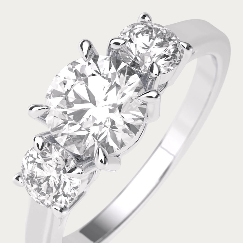 Forlovelsesring i platin med diamanter